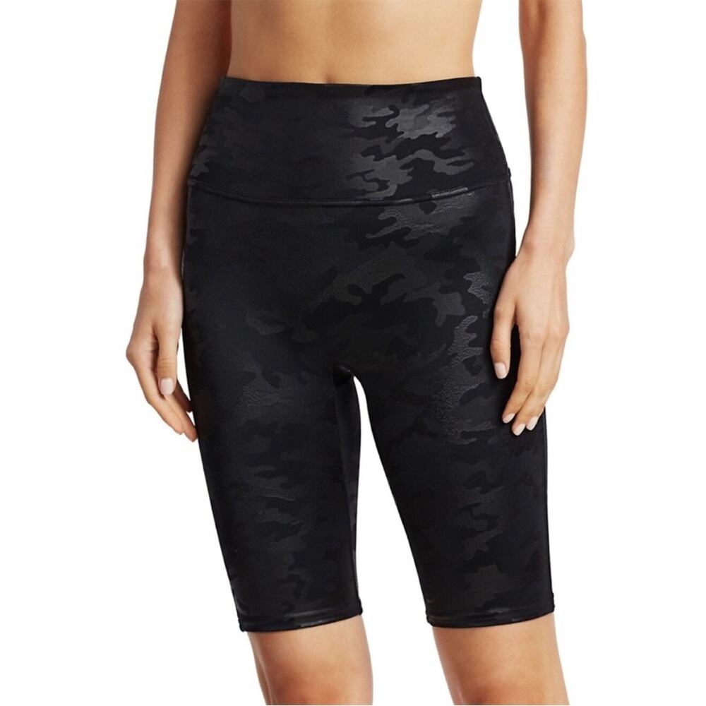 Spanx Black Camo Faux Leather Biker Short Womens Size Small